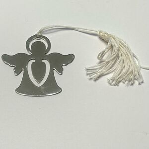 Edzard Silver Plated Tarnish Resistant White Tassel Bookmark Ornament Decor